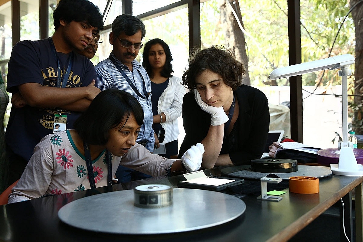 laboratorio-limmagine-ritrovata School Mumbai 2015 03