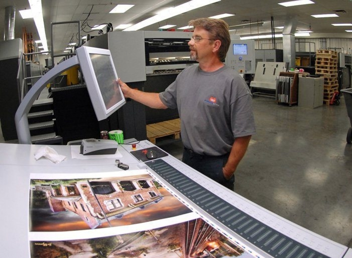 Modern Litho Commercial Printer