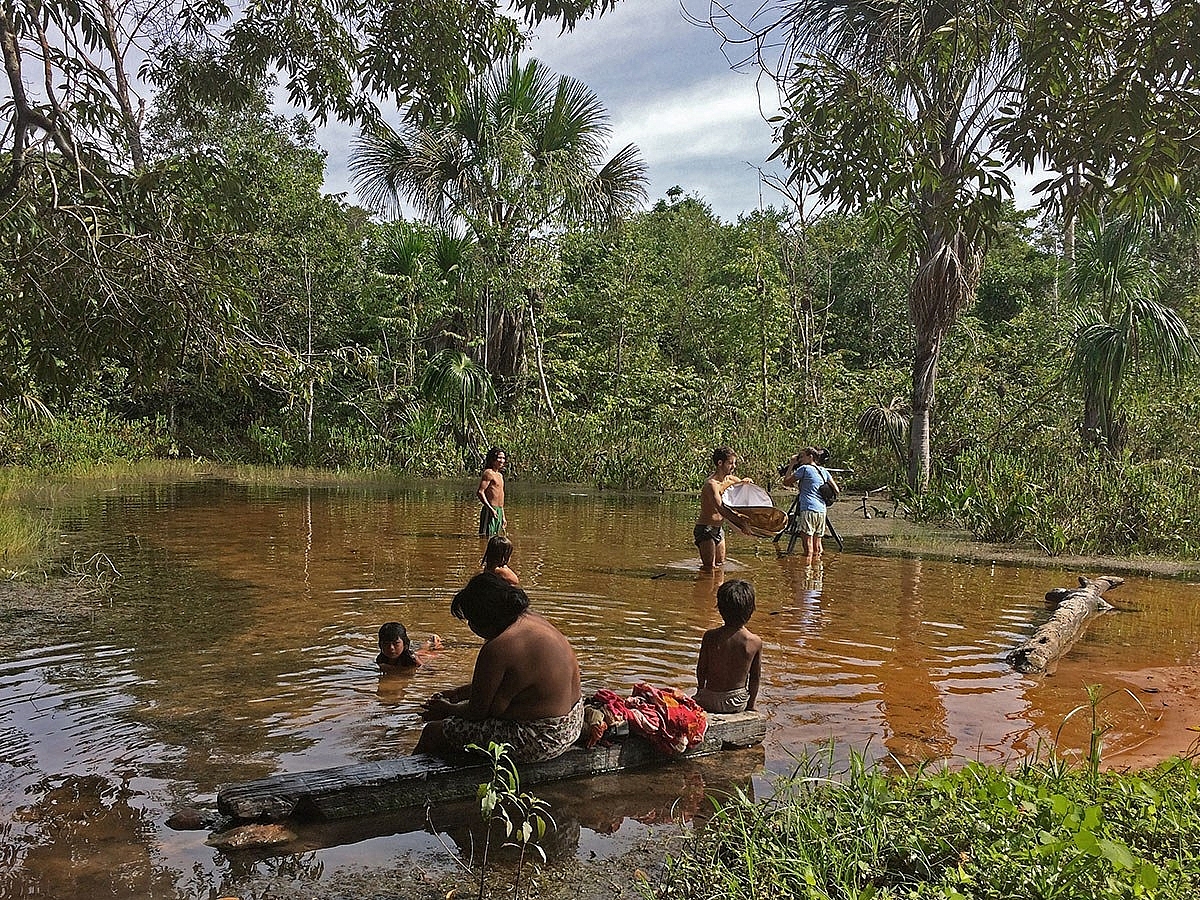 Chuva é cantoria na aldeia dos mortos 8
