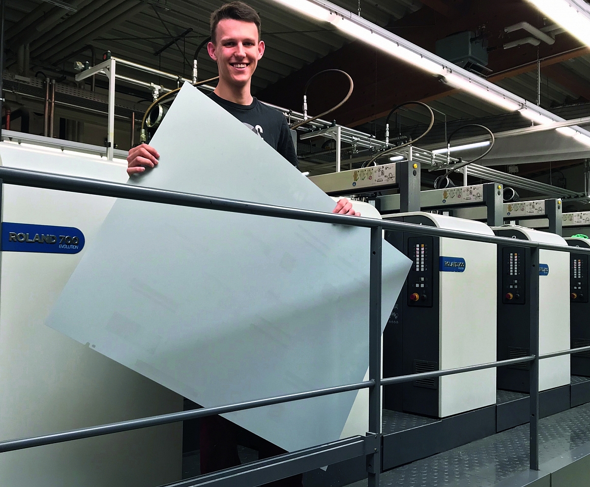 KODAK SONORA Plates offset5020 employee