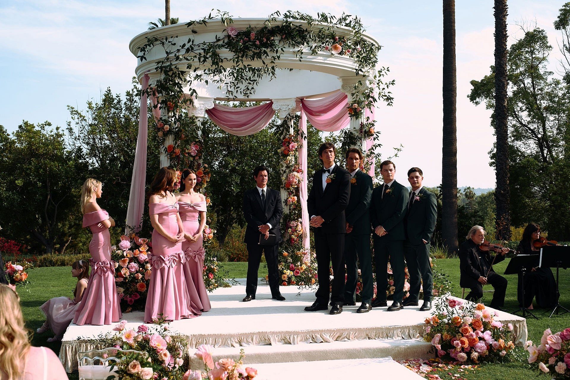 Euphoria s3 maude apatow jacob elordi