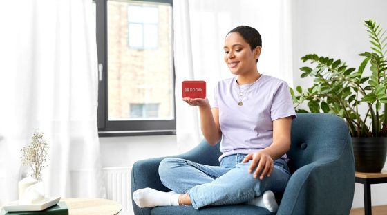 Star Glory Case Study hold speaker small