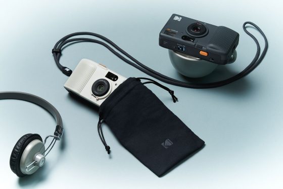 Snapic a1 35mm film camera lifestyle strap case