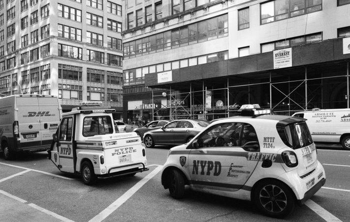 KODAK EKTAPAN Film P3200 sample image - NYC traffic