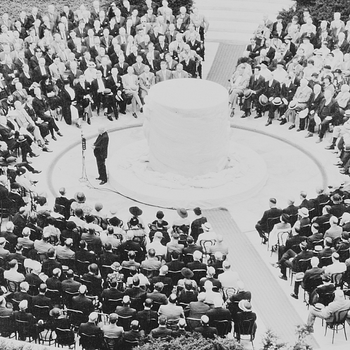 Eastman heritage memorial