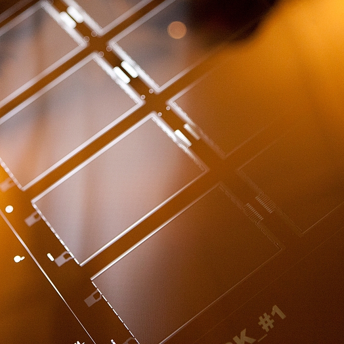 터치스크린 장치 bg