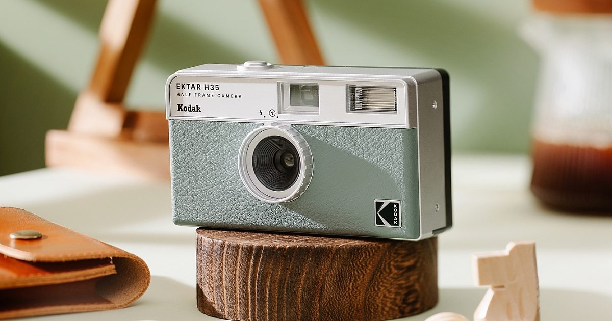 KODAK EKTAR H35 Half Frame Camera Kodak