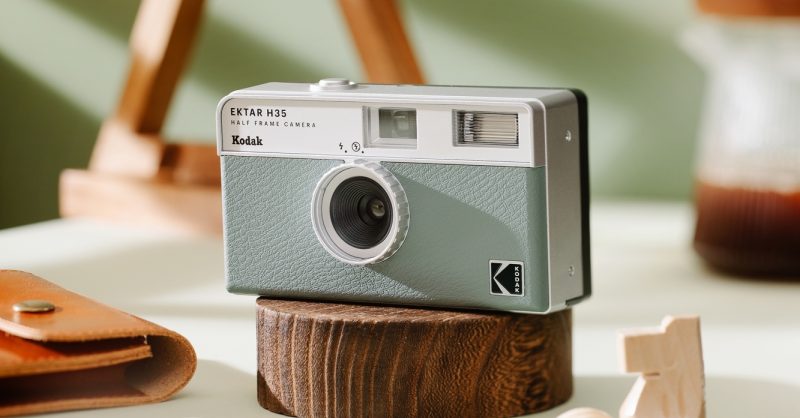 KODAK EKTAR H35 Half Frame Camera | Kodak